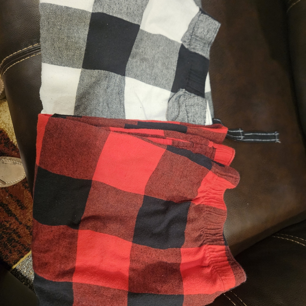 Old Navy Red and Black Plaid Pajama Pants